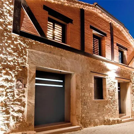 4 Bedrooms House With Spa And Furnished Terrace At Pradena Dom wakacyjny