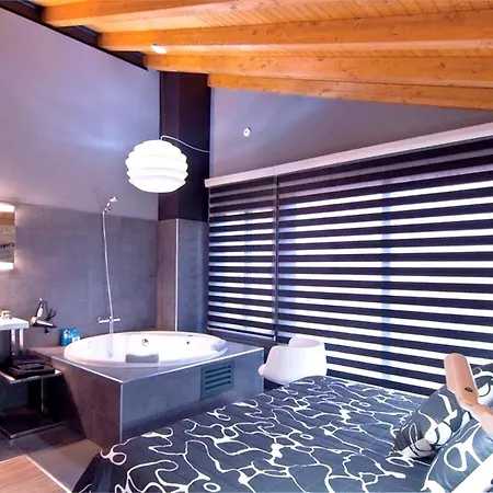 4 Bedrooms House With Spa And Furnished Terrace At Pradena * Prádena